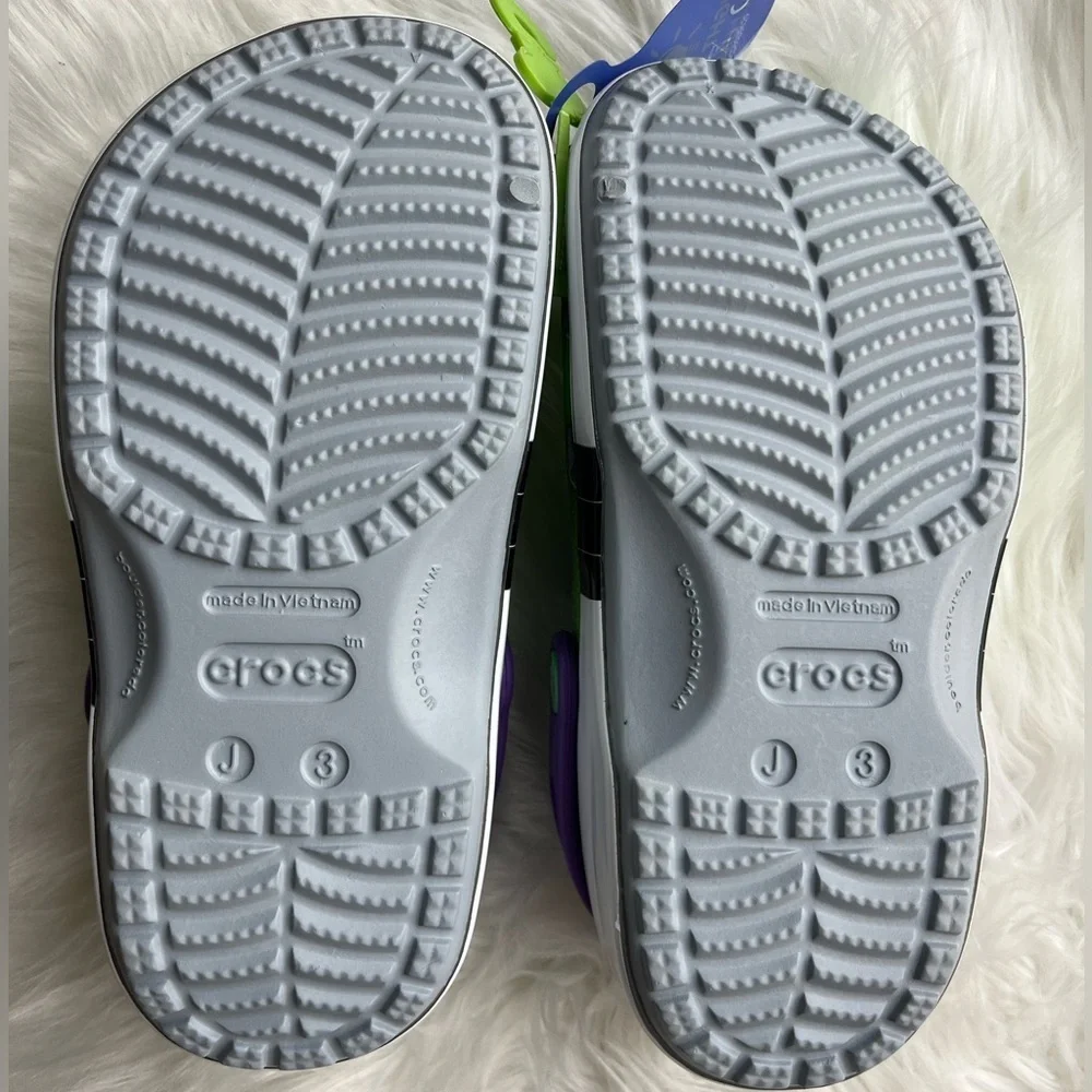 🆕Disney Toy Story Crocs Buzz Lightyear Light up Size J3 W5